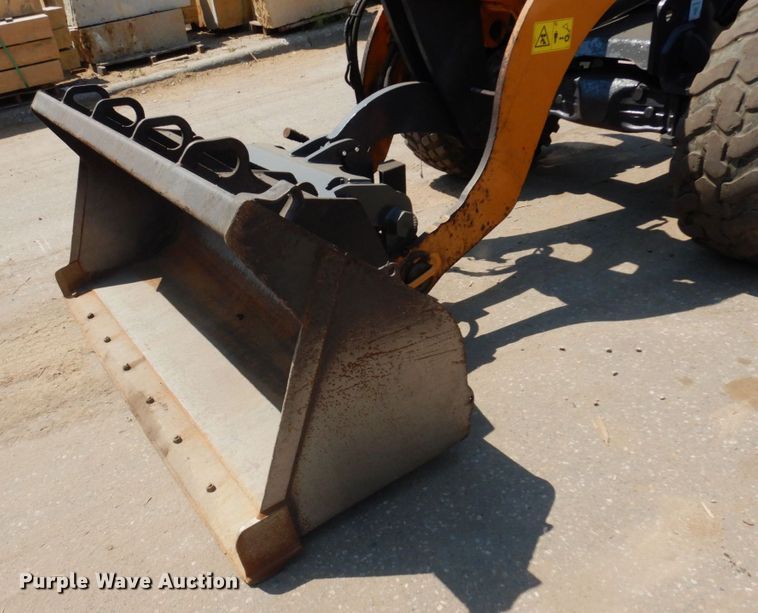 image for item MF9775 2018 Case 221F  wheel loader