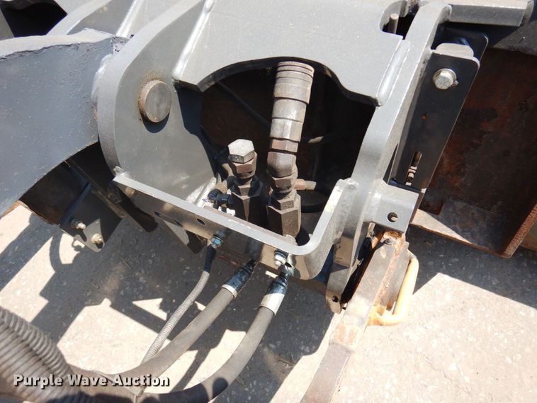 image for item MF9775 2018 Case 221F  wheel loader