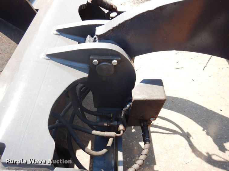 image for item MF9775 2018 Case 221F  wheel loader