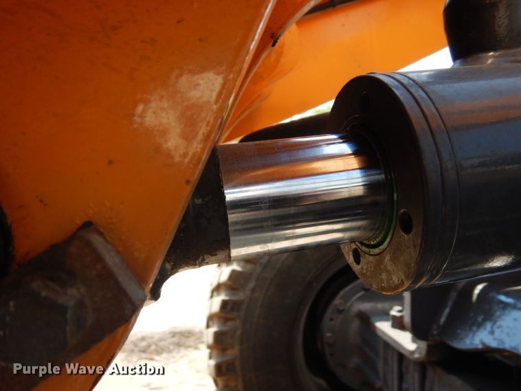 image for item MF9775 2018 Case 221F  wheel loader