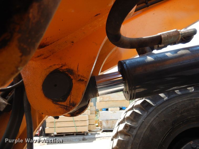 image for item MF9775 2018 Case 221F  wheel loader