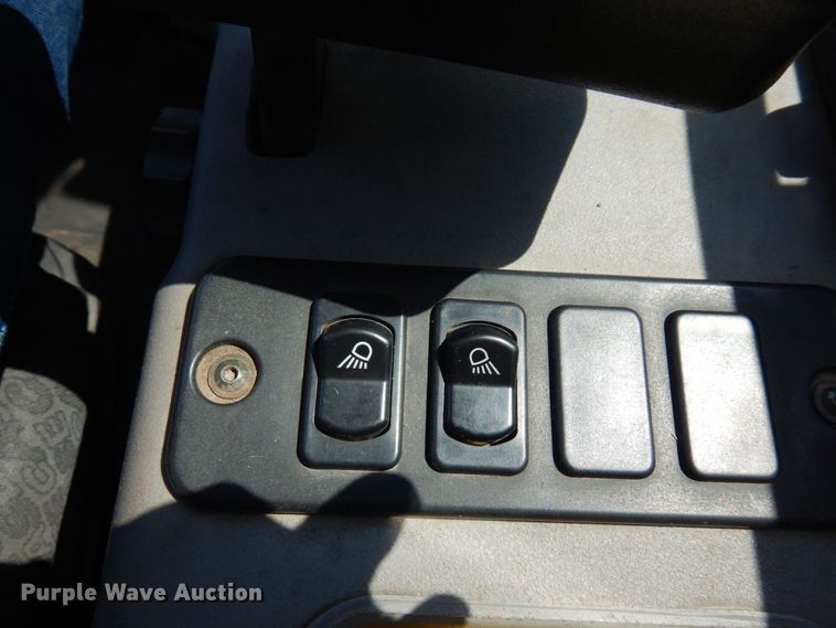 image for item MF9775 2018 Case 221F  wheel loader