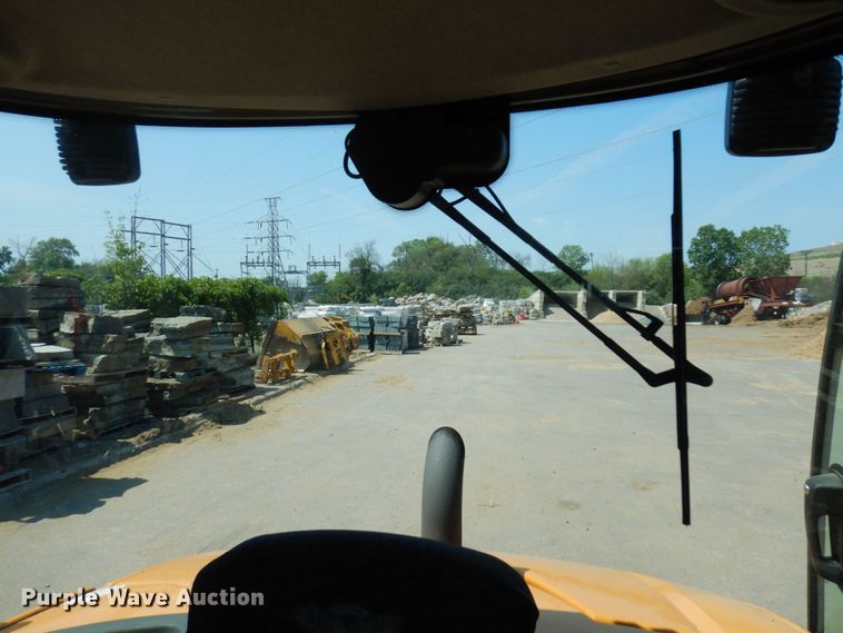 image for item MF9775 2018 Case 221F  wheel loader