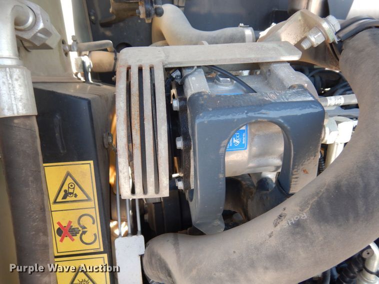 image for item MF9775 2018 Case 221F  wheel loader