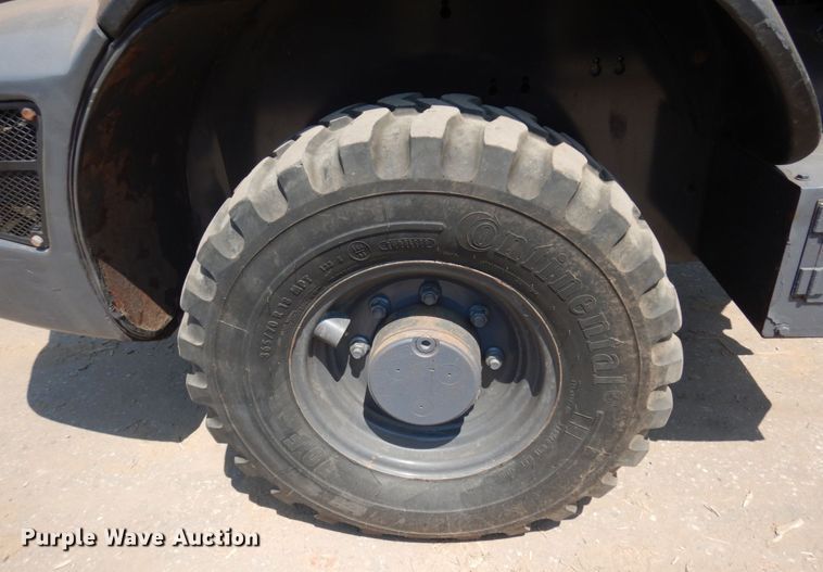 image for item MF9775 2018 Case 221F  wheel loader