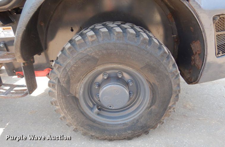 image for item MF9775 2018 Case 221F  wheel loader