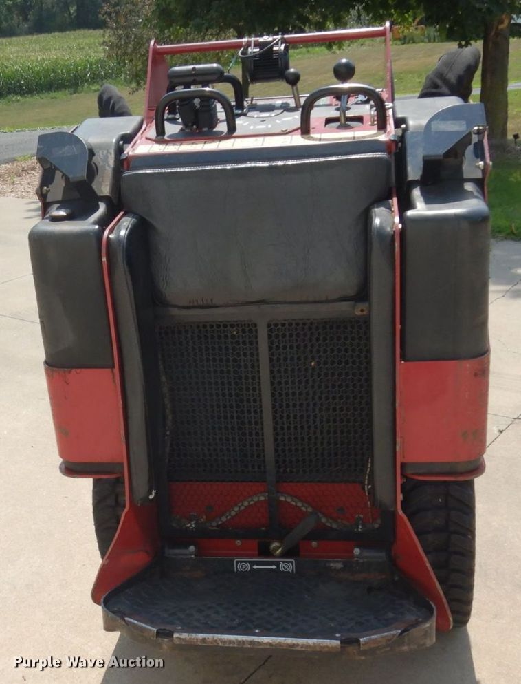 image for item MF9776 2016 Toro Dingo TX1000  compact utility loader