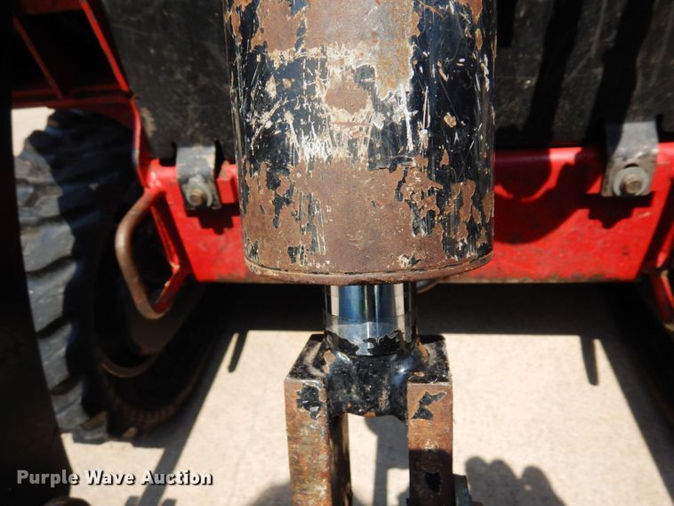 image for item MF9776 2016 Toro Dingo TX1000  compact utility loader