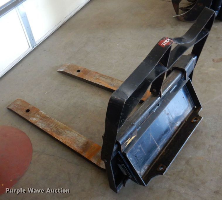 image for item MF9776 2016 Toro Dingo TX1000  compact utility loader