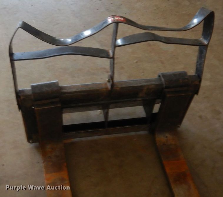 image for item MF9776 2016 Toro Dingo TX1000  compact utility loader