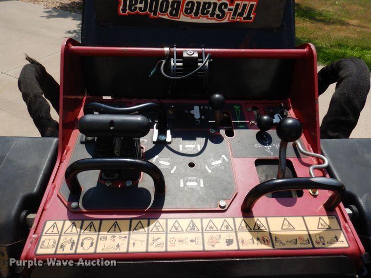 image for item MF9776 2016 Toro Dingo TX1000  compact utility loader