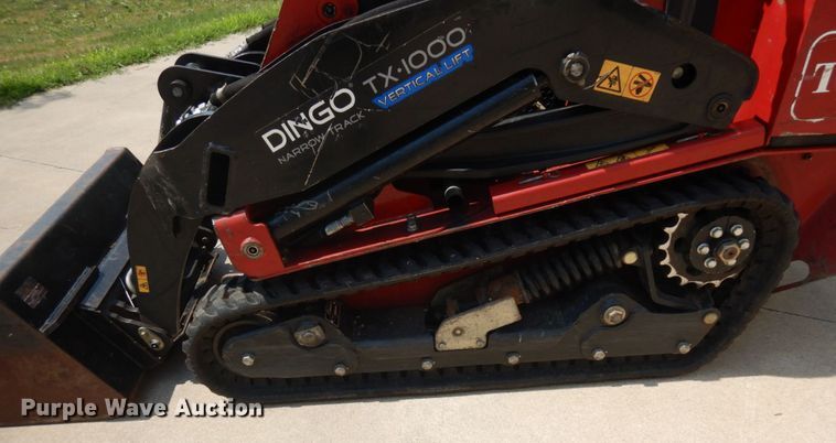 image for item MF9776 2016 Toro Dingo TX1000  compact utility loader