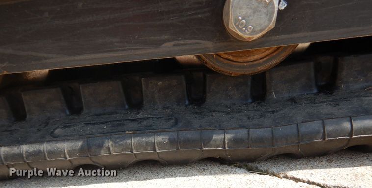 image for item MF9776 2016 Toro Dingo TX1000  compact utility loader