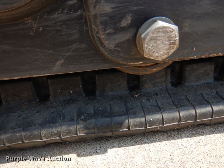 image for item MF9776 2016 Toro Dingo TX1000  compact utility loader