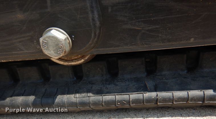 image for item MF9776 2016 Toro Dingo TX1000  compact utility loader