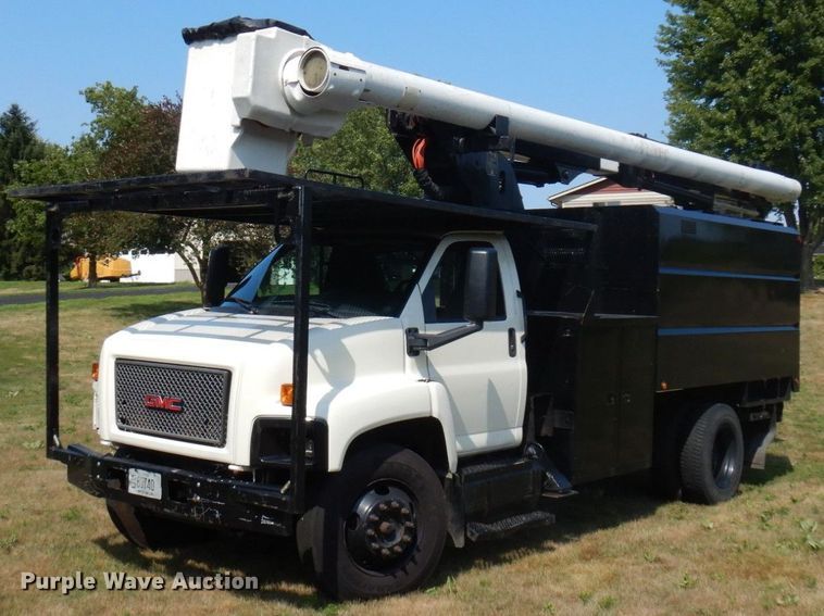 image for item MH9033 2008 GMC TopKick C7500  forestry bucket truck