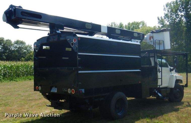 image for item MH9033 2008 GMC TopKick C7500  forestry bucket truck