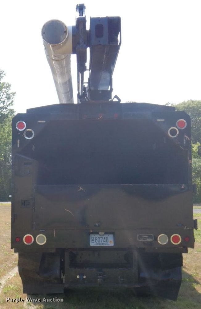 image for item MH9033 2008 GMC TopKick C7500  forestry bucket truck