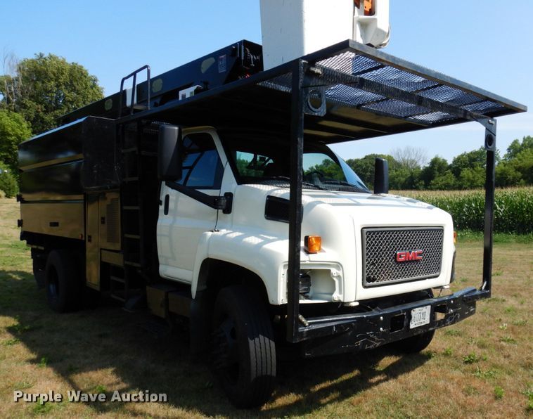 image for item MH9033 2008 GMC TopKick C7500  forestry bucket truck