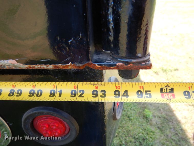 image for item MH9033 2008 GMC TopKick C7500  forestry bucket truck