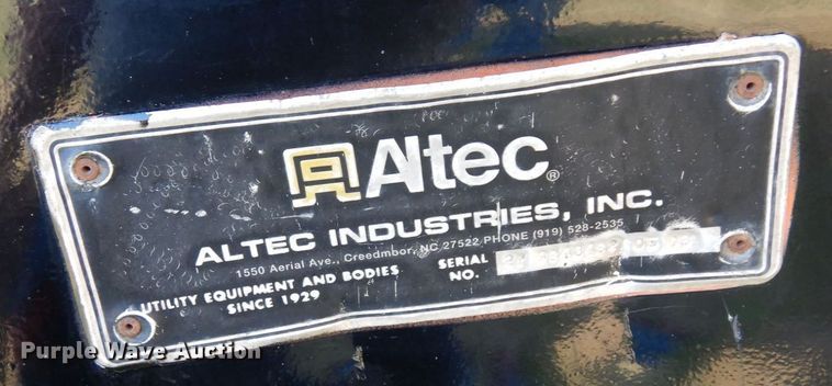 image for item MH9033 2008 GMC TopKick C7500  forestry bucket truck