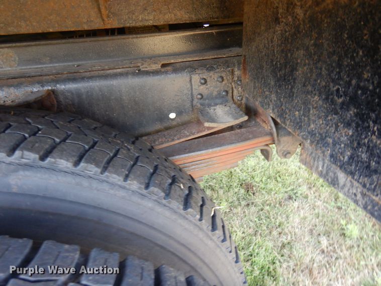 image for item MH9033 2008 GMC TopKick C7500  forestry bucket truck