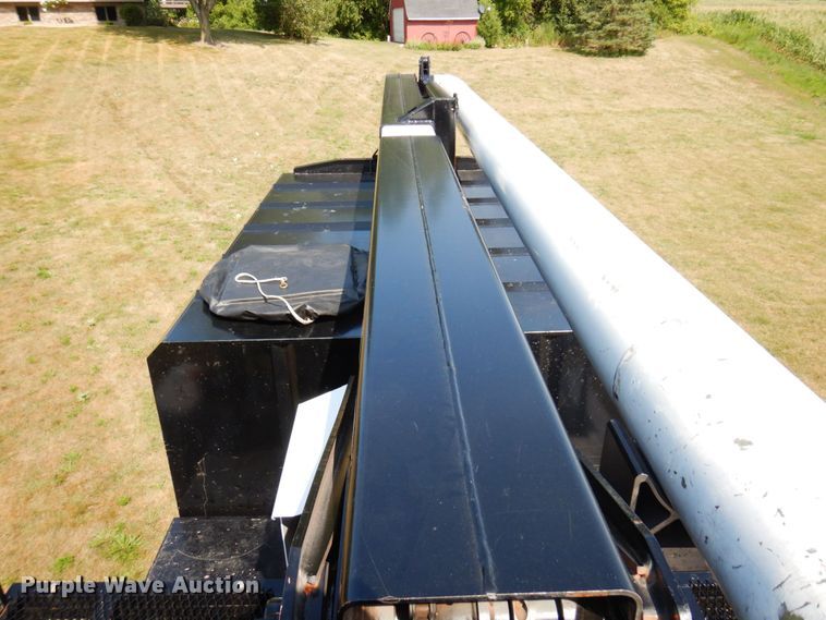 image for item MH9033 2008 GMC TopKick C7500  forestry bucket truck