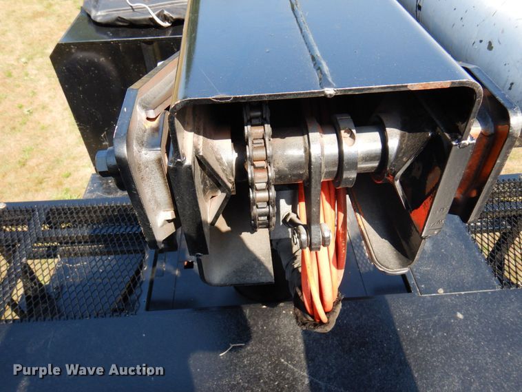 image for item MH9033 2008 GMC TopKick C7500  forestry bucket truck