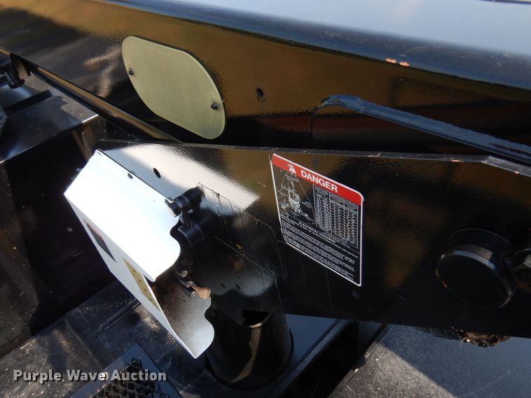 image for item MH9033 2008 GMC TopKick C7500  forestry bucket truck