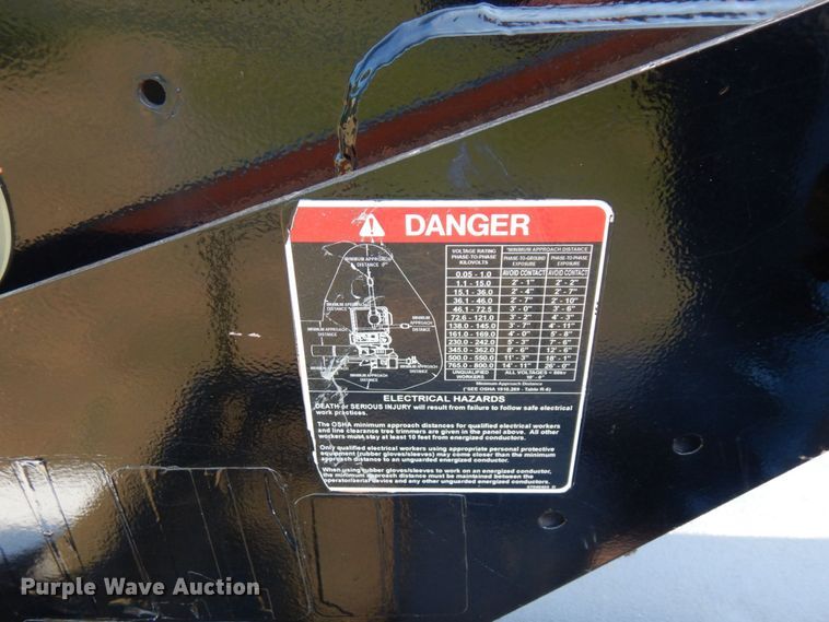 image for item MH9033 2008 GMC TopKick C7500  forestry bucket truck