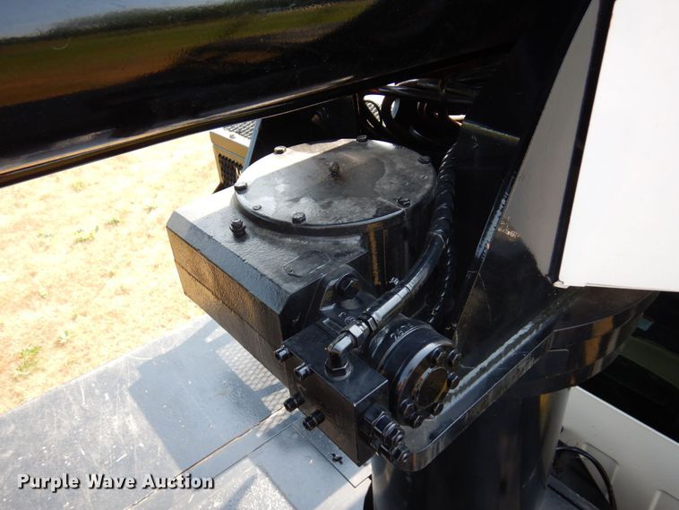 image for item MH9033 2008 GMC TopKick C7500  forestry bucket truck