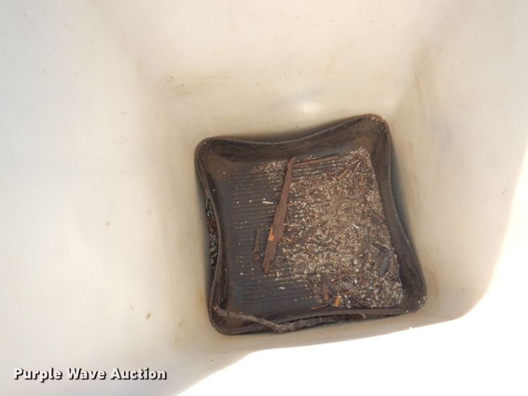 image for item MH9033 2008 GMC TopKick C7500  forestry bucket truck