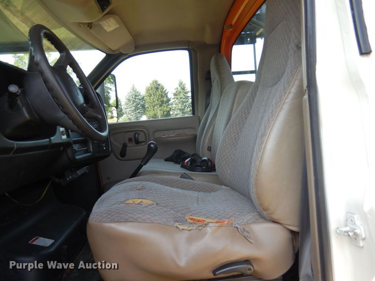 image for item MH9033 2008 GMC TopKick C7500  forestry bucket truck