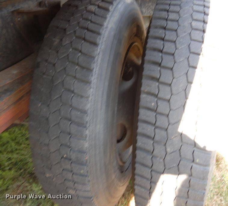 image for item MH9033 2008 GMC TopKick C7500  forestry bucket truck