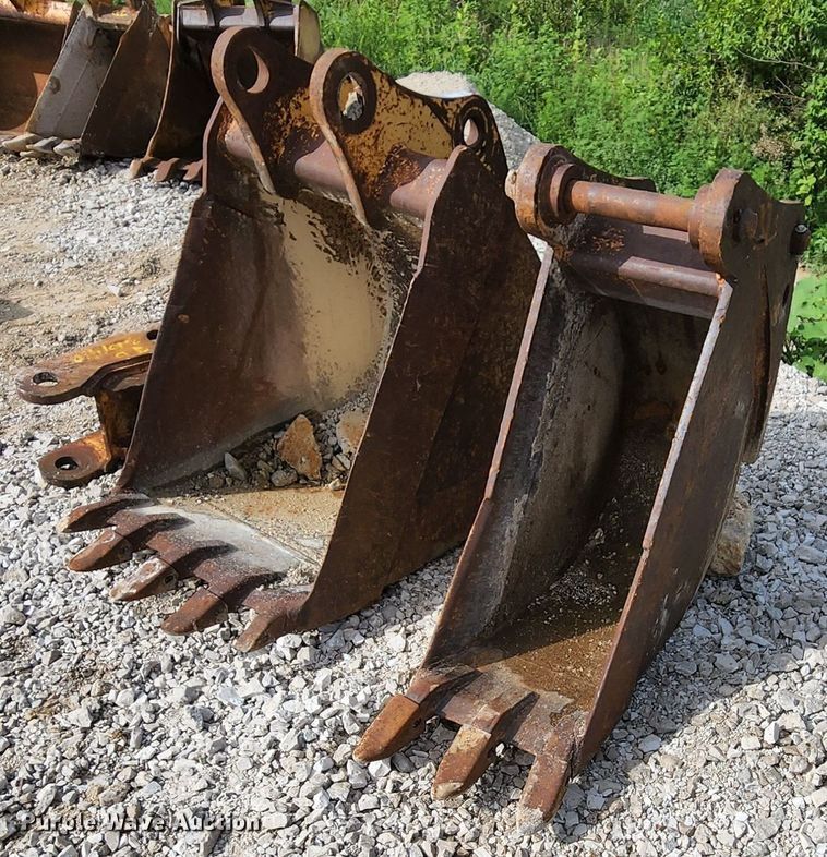 image for item MK9091 (2) buckets