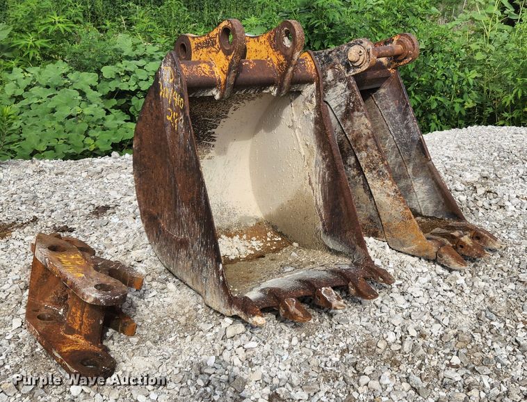 image for item MK9091 (2) buckets