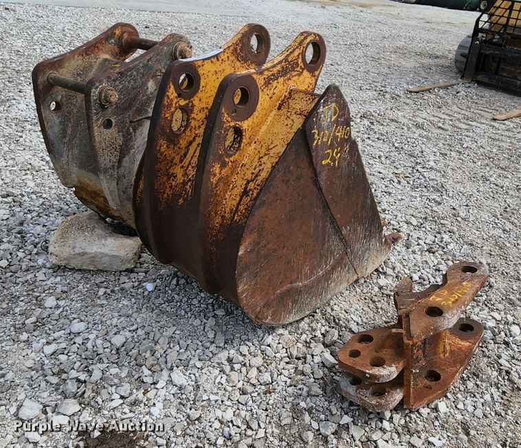 image for item MK9091 (2) buckets