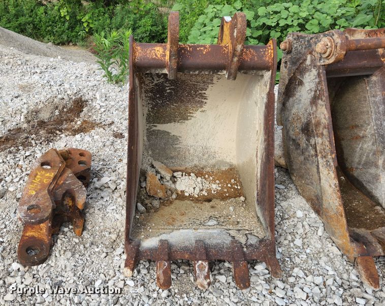 image for item MK9091 (2) buckets