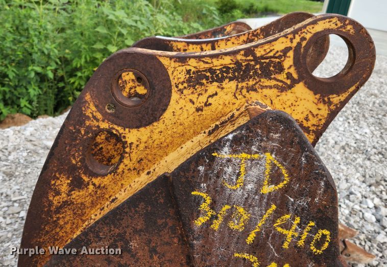 image for item MK9091 (2) buckets