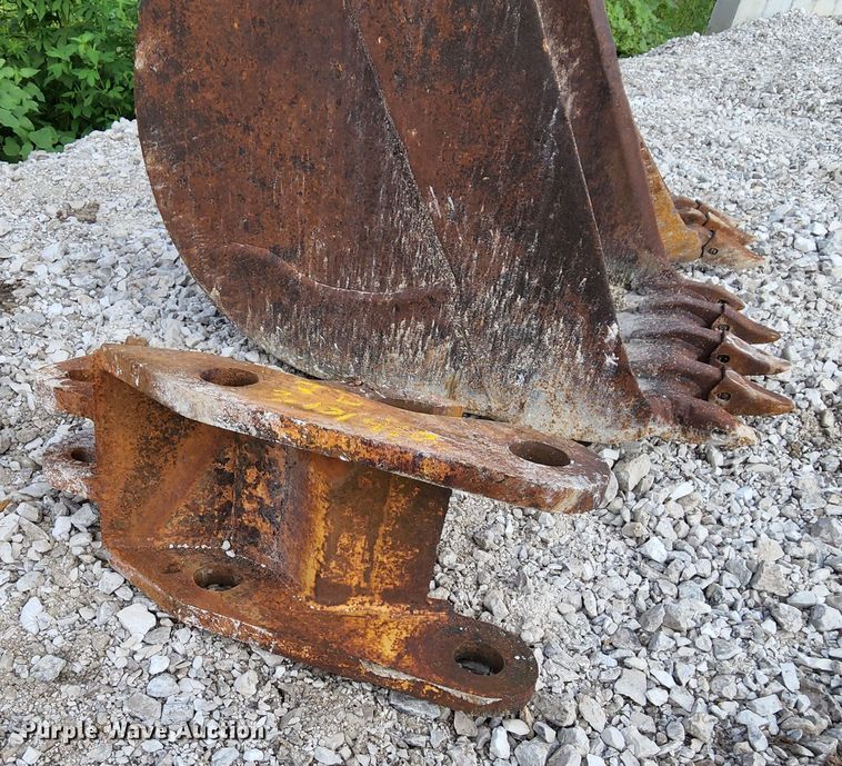 image for item MK9091 (2) buckets