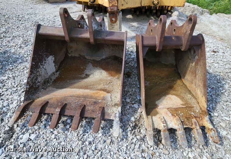 image for item MK9095 (2) buckets