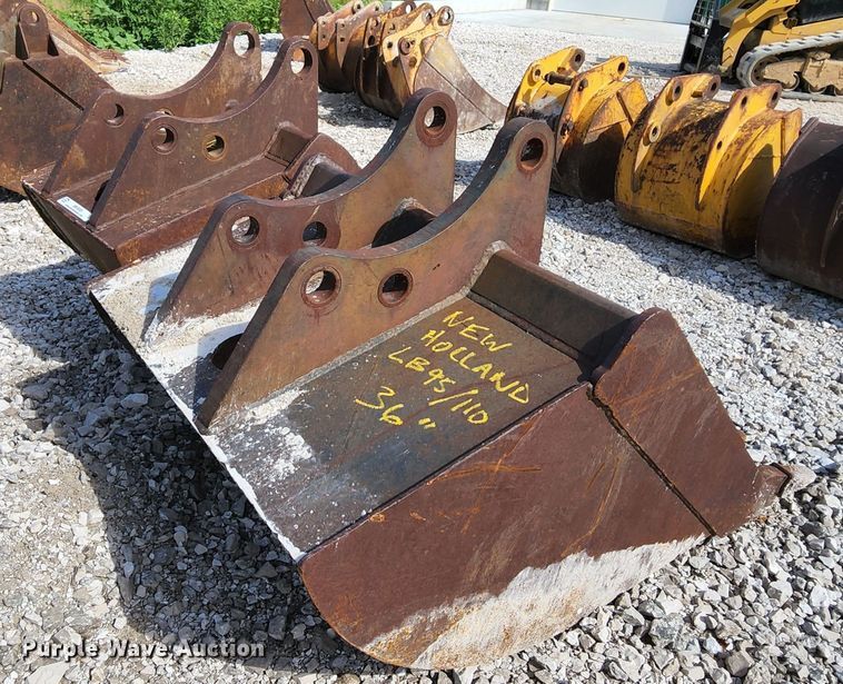 image for item MK9095 (2) buckets