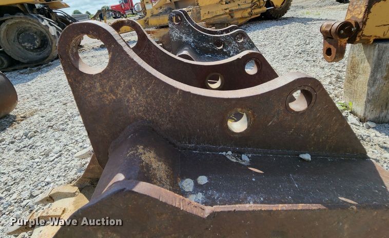 image for item MK9095 (2) buckets