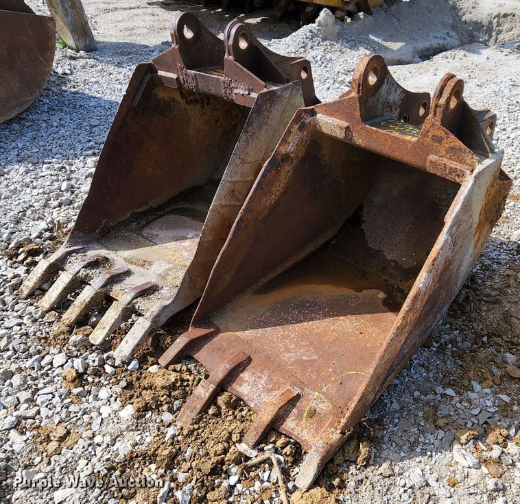 image for item MK9096 (2) buckets