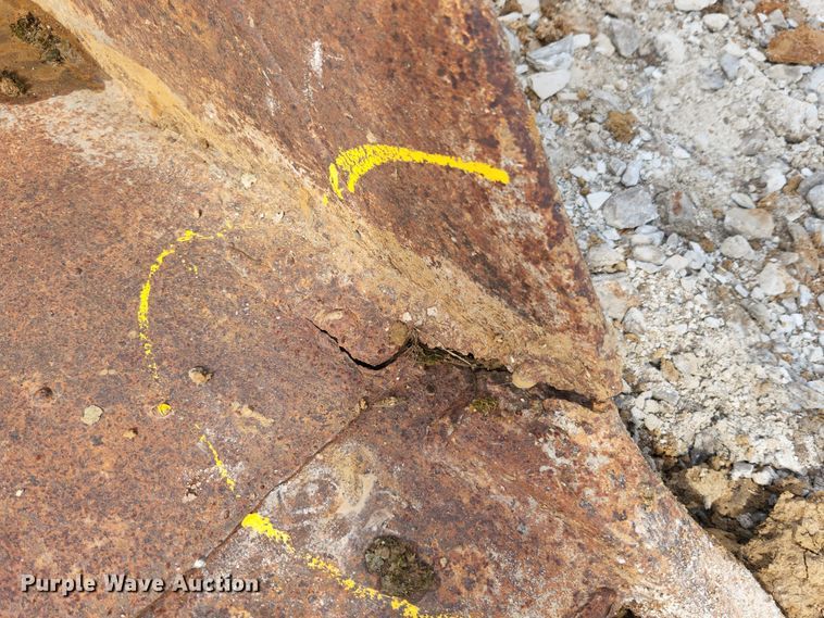 image for item MK9096 (2) buckets