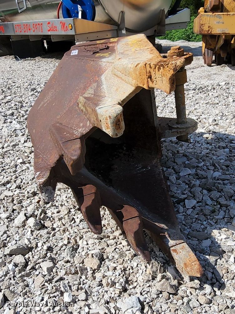 image for item MK9098 Hensley 11V24  V-bottom bucket