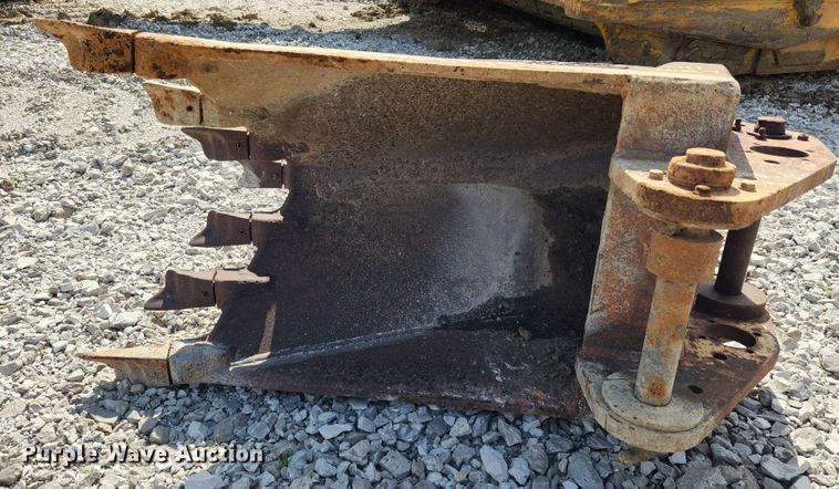 image for item MK9098 Hensley 11V24  V-bottom bucket