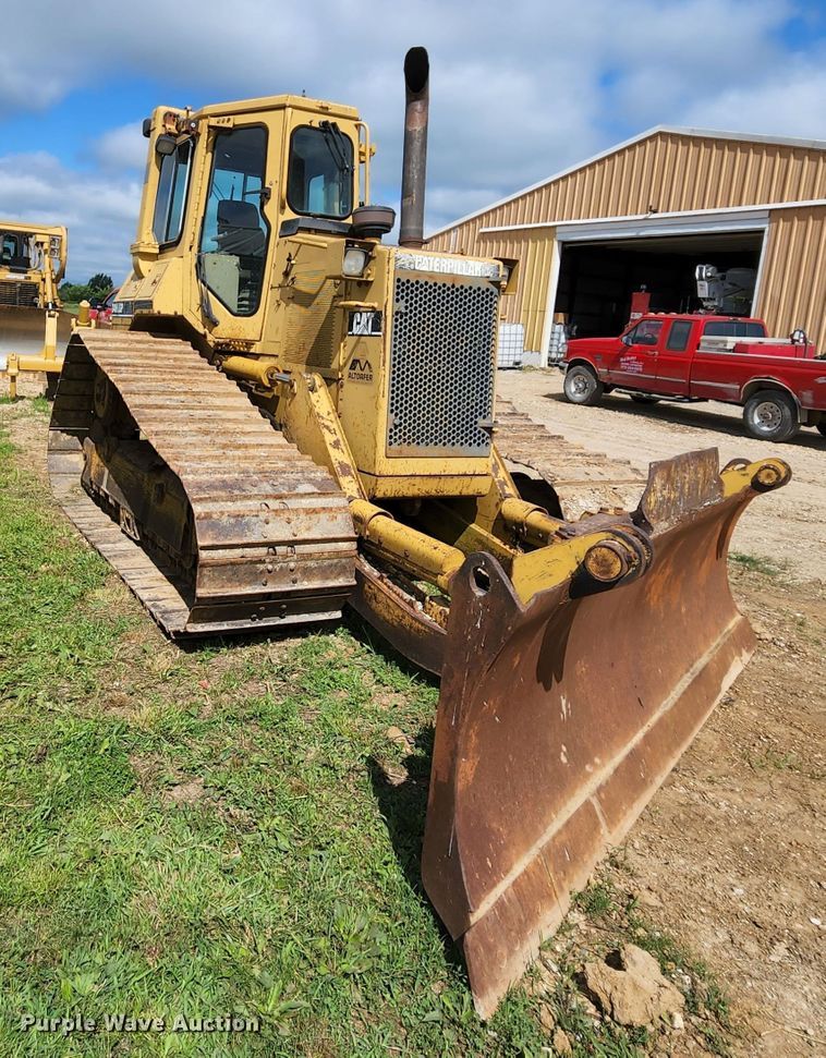 image for item MK9099 1993 Caterpillar D4H LGP  dozer