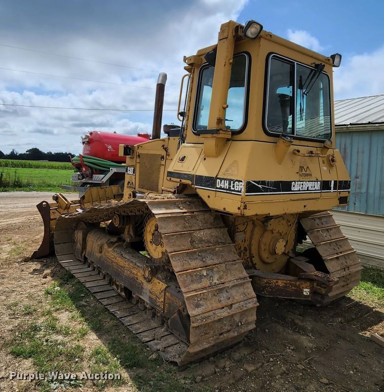 image for item MK9099 1993 Caterpillar D4H LGP  dozer