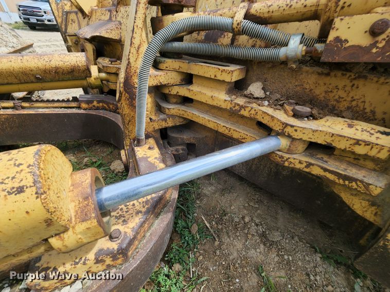 image for item MK9099 1993 Caterpillar D4H LGP  dozer